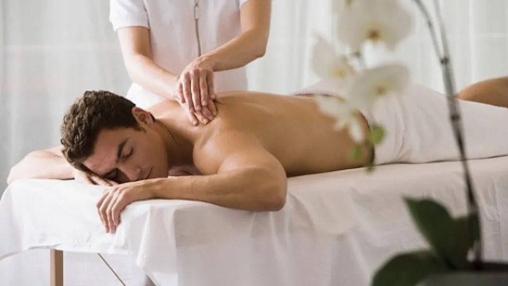 Massage cho dân văn phòng Hà Nội - LyLy Spa